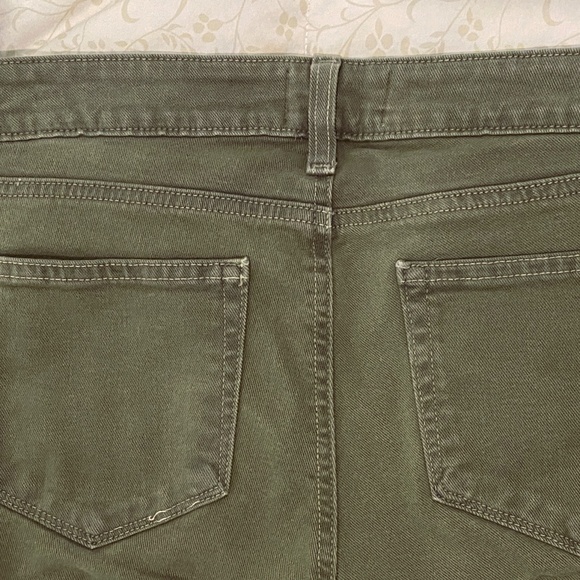 Paige Edgemont Skinny Jeans in Fatigue Green (Size 28) - Picture 8 of 8